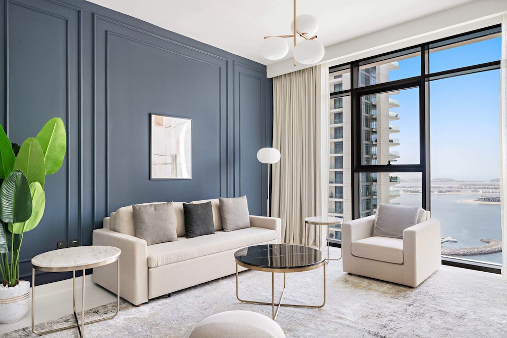 Signature Apartment photo 2