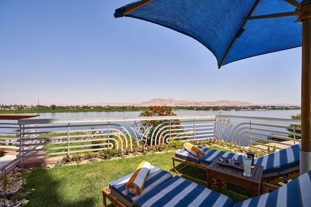 Junior Suite Front Nile View