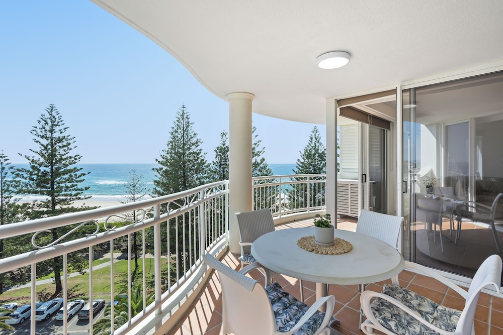 2 Bedroom Superior Ocean View Apartment - Photo 5