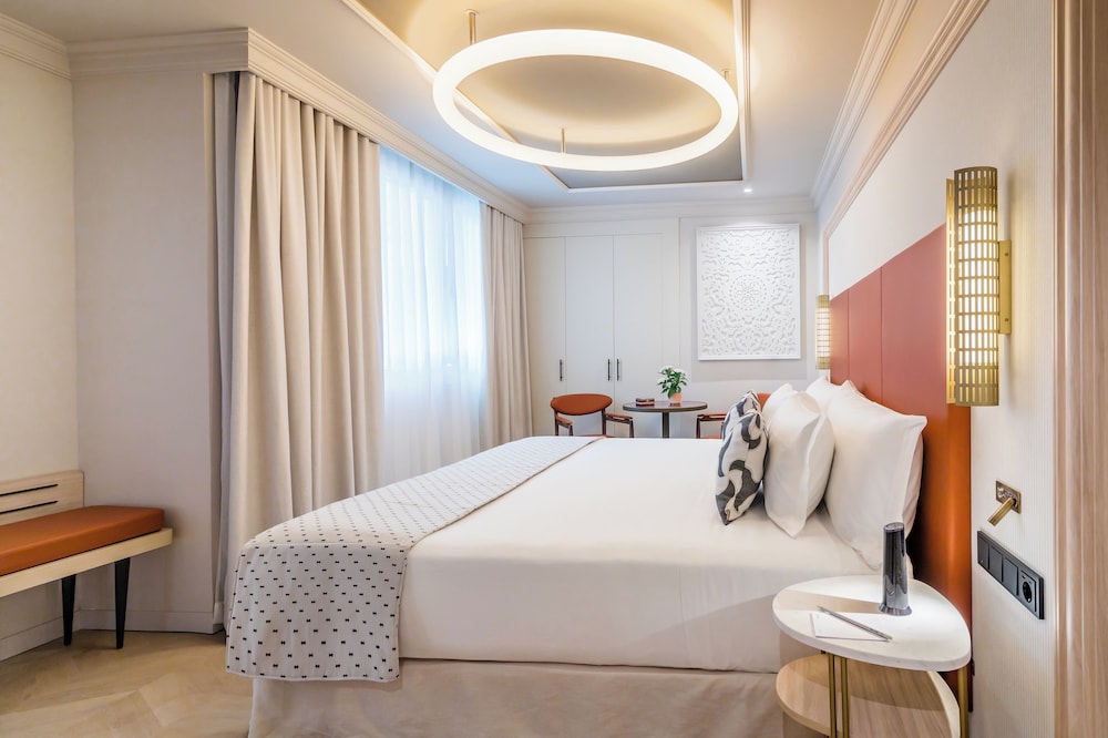 Family Room, Connecting Rooms (2 Adults + 2 Children)