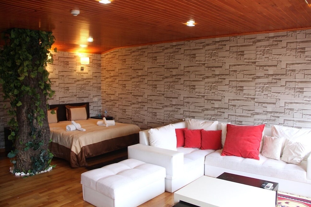 AGAC ROOM photo 2