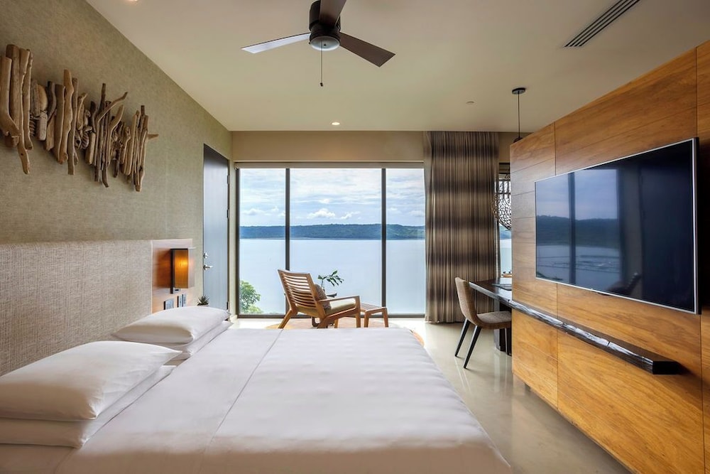 Room, 1 King Bed, Bay View