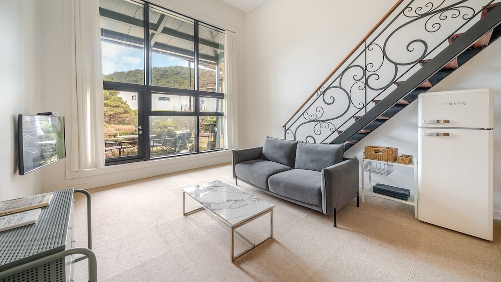 Basic Room, 1 Bedroom (B102(Private BBQ)) photo 1