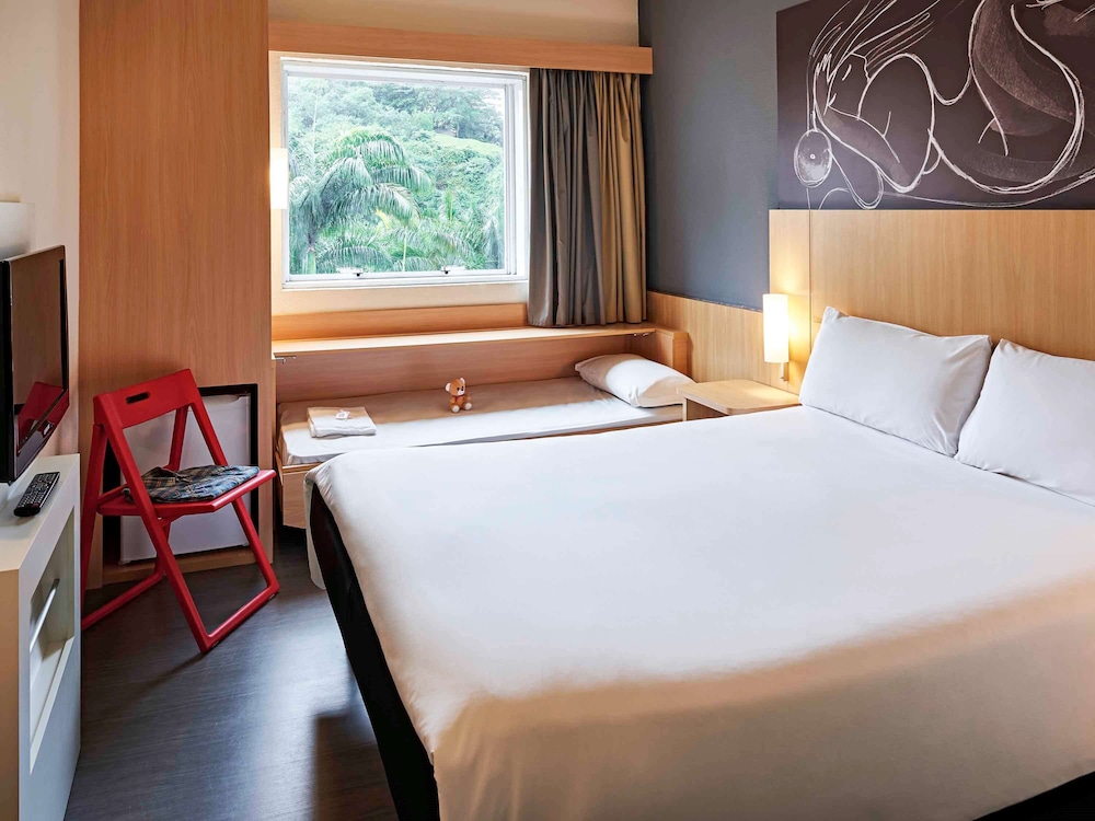 Room, Multiple Beds - Photo 1