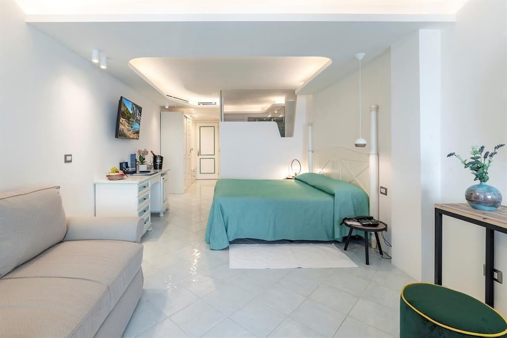Superior Room - Photo 3
