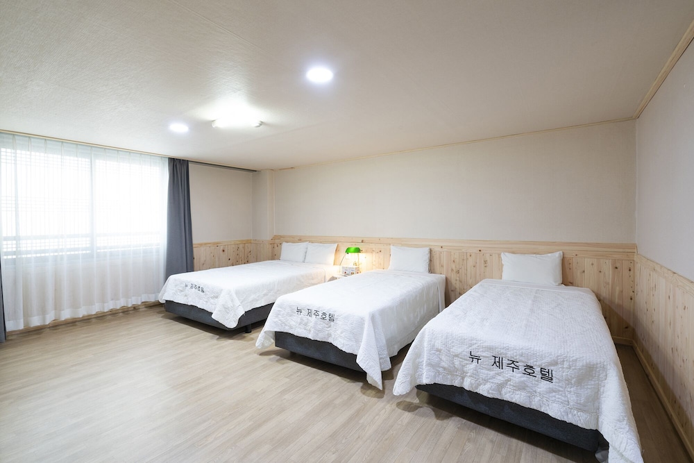 Deluxe Twin Room - Photo 2
