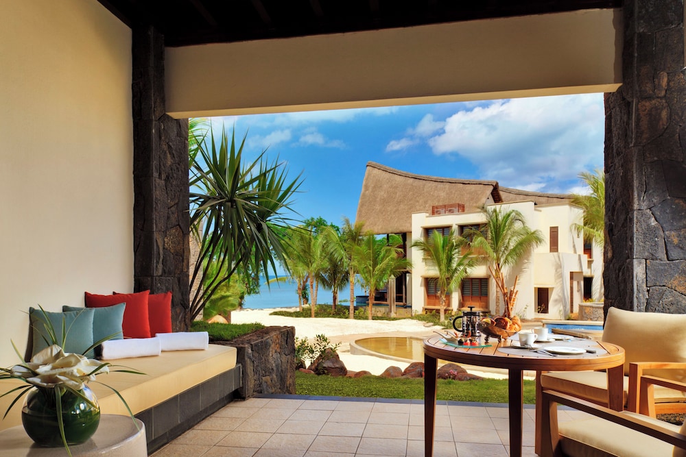 Luxury Lagoona Suite with Seaview photo 2