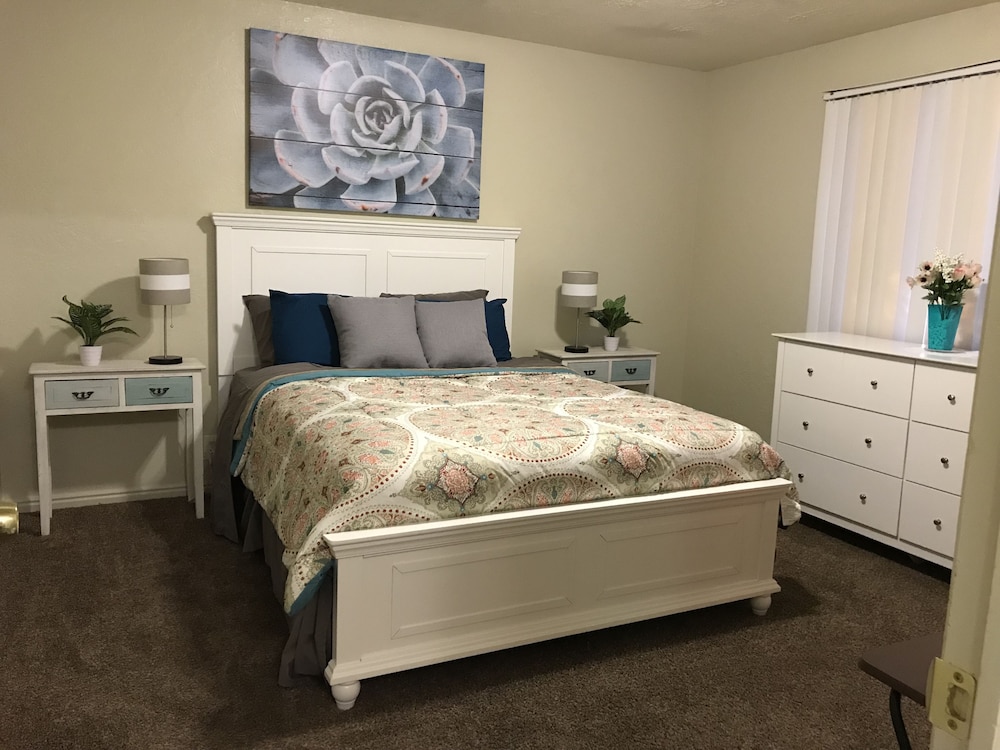Premium Condo, 1 Bedroom, Kitchen (Unit W5) photo 1