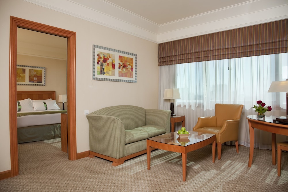 Suite, 1 Bedroom, Smoking - Photo 10
