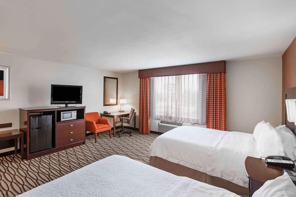 Room, 2 Queen Beds, Accessible, Non Smoking - Photo 1