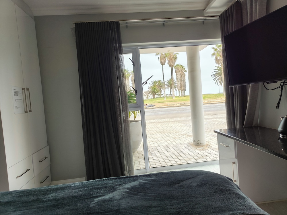 Senior Double Room, Bay View photo 1
