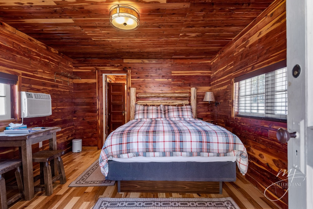 Standard Room, 2 Bedrooms, Non Smoking (201) photo 1