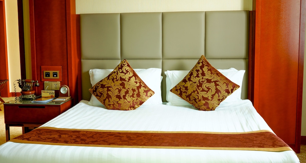 Deluxe Suite - Photo 2