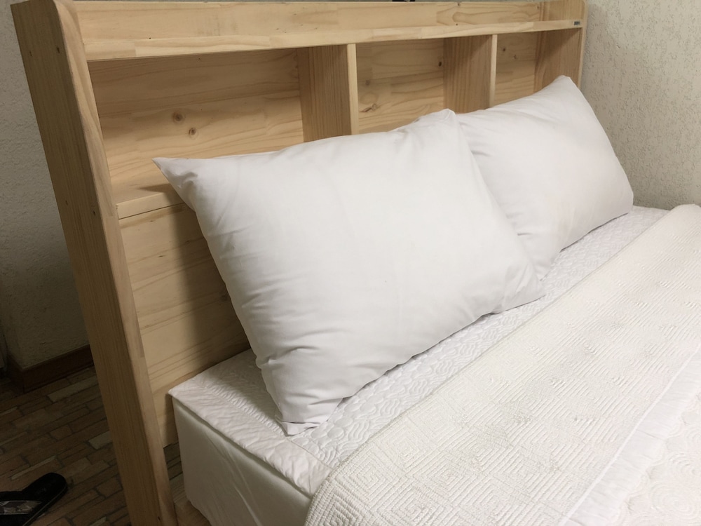 Standard Studio, 1 Queen Bed, Non Smoking, Ocean View photo 3