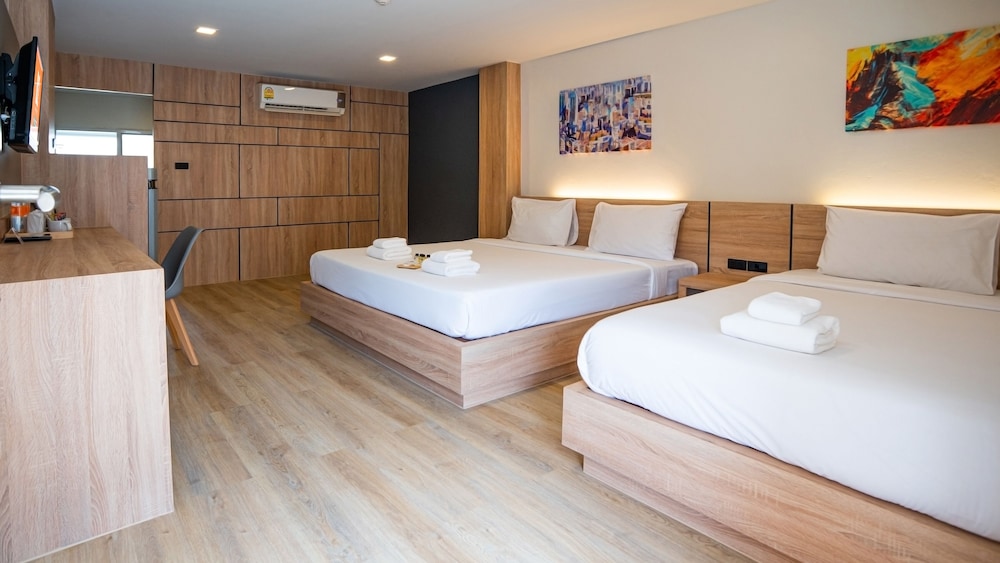 Deluxe Triple Room - Photo 1