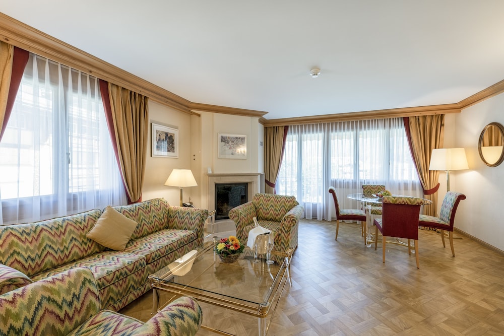 Suite - Photo 5