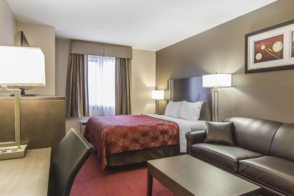 Suite, 1 Queen Bed with Sofa bed, Non Smoking - Photo 1
