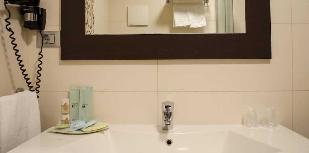 Superior Double or Twin Room - Photo 4
