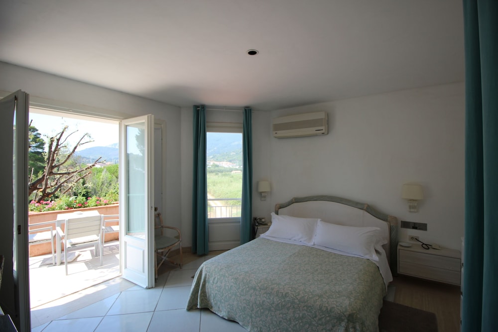 Suite, Balcony, Bay View photo 1