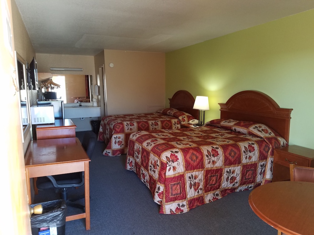 Deluxe Room, 2 Double Beds, Smoking photo 2