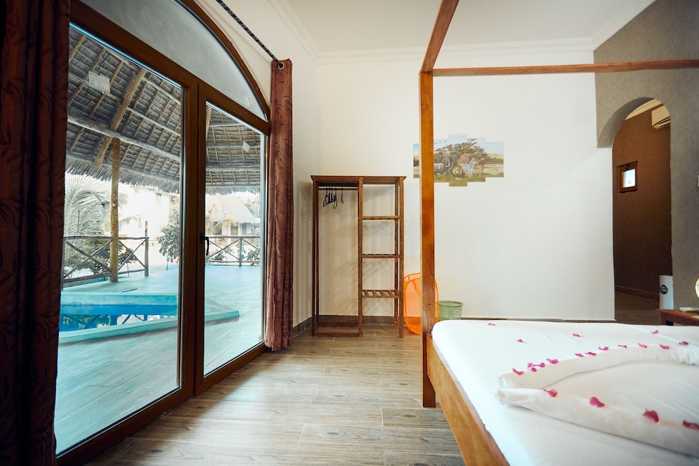 Family Bungalow, Multiple Beds, Private Pool, Pool View photo 3