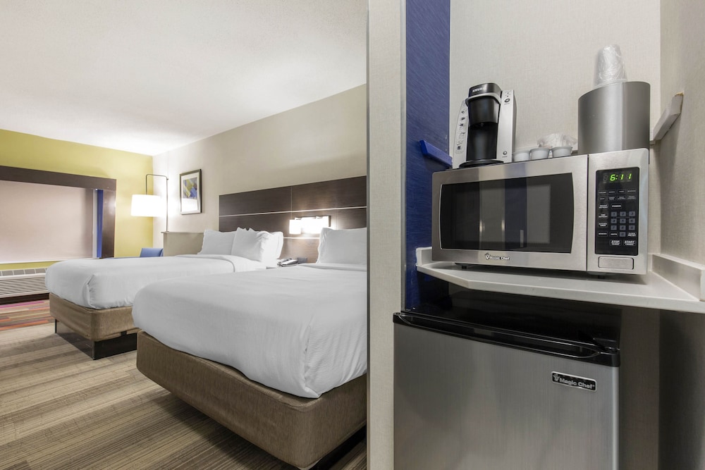Studio Suite, 2 Queen Beds - Photo 6