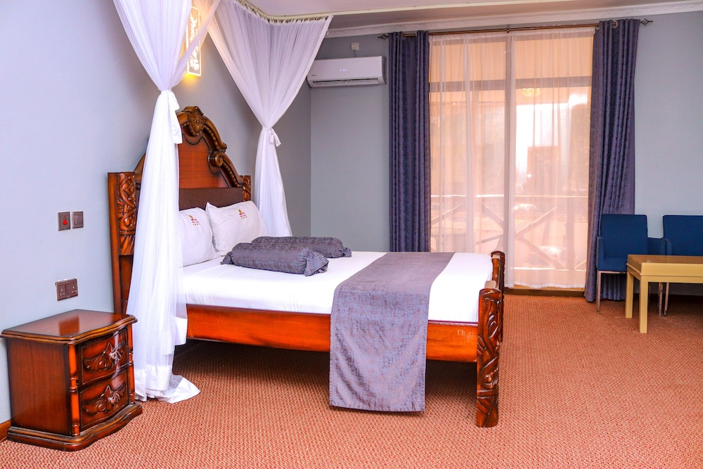 Deluxe Single Room, 1 Queen Bed photo 1