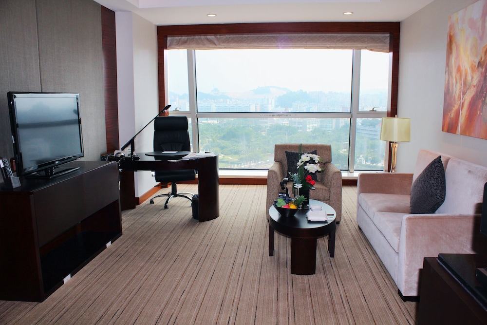 Executive Suite King Size Bed photo 1