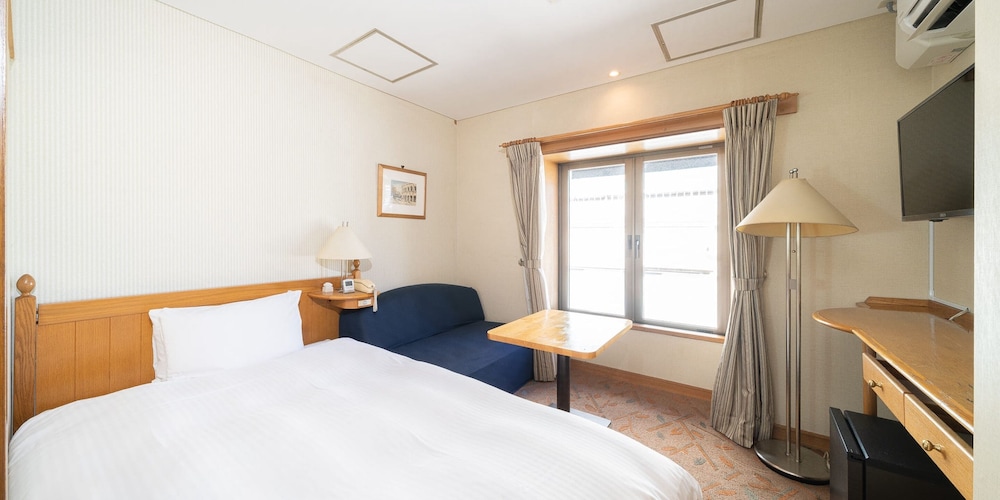 Premium Single Room