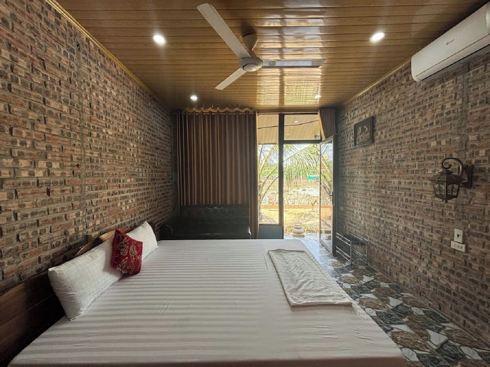 Deluxe Double Room, Lake View photo 1