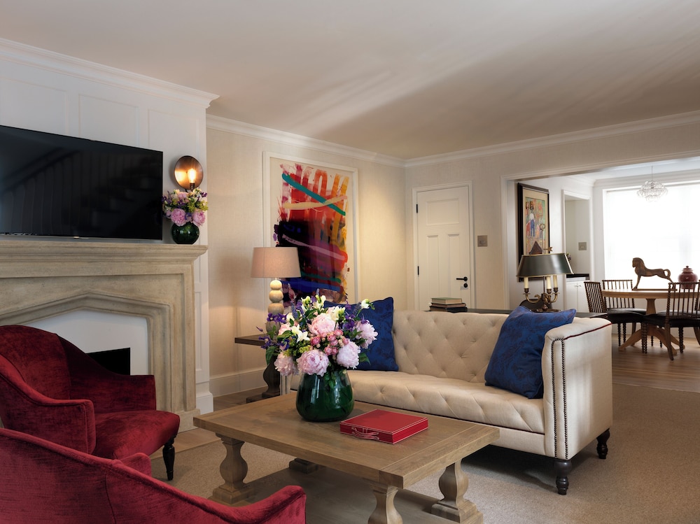 Suite, 1 King Bed (The Gatehouse)