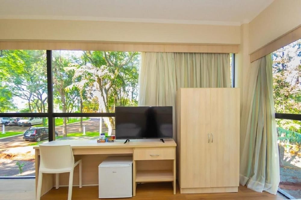 Deluxe Room - Photo 4