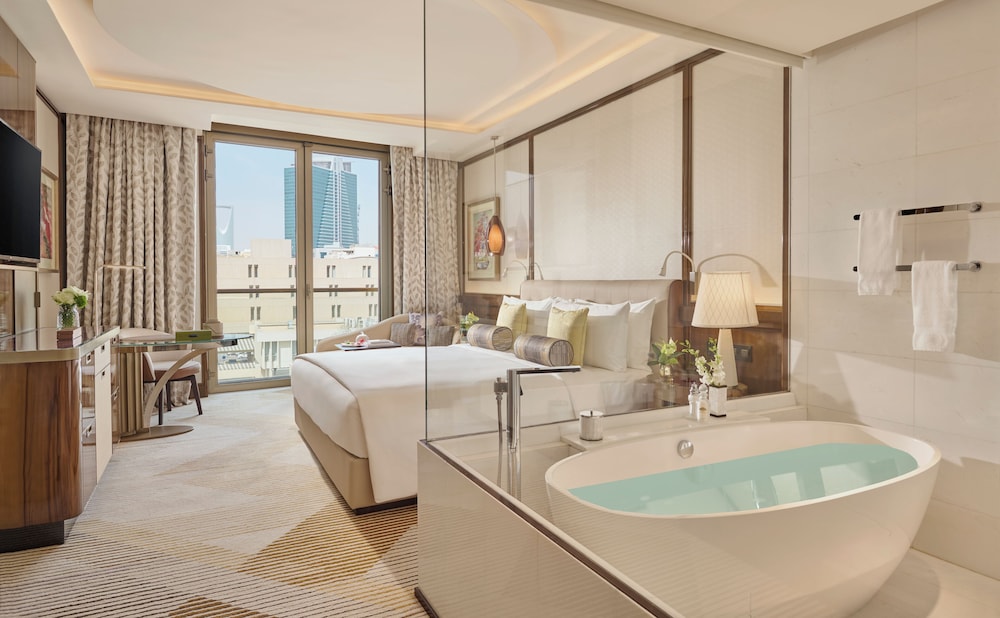 Superior Room, 1 King Bed, Accessible