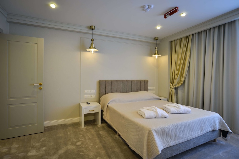 Luxury Studio Suite photo 2