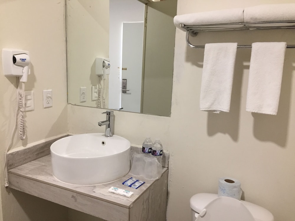 Business Double Room, 1 Queen Bed photo 3