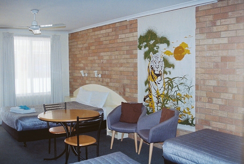 Family Room, Non Smoking (3 Bed Family Room) photo 3