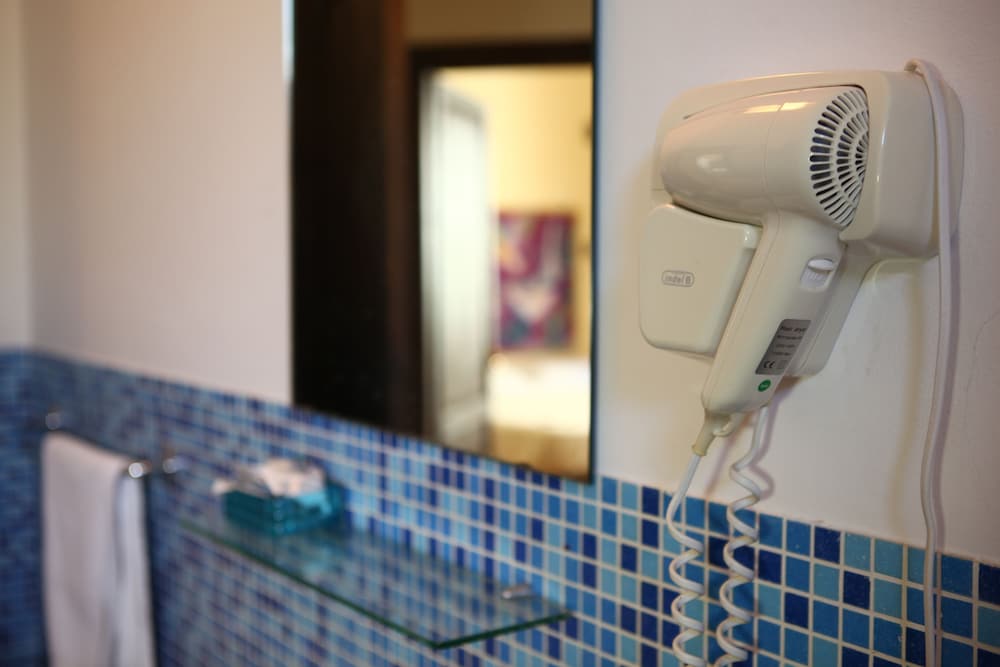 Double Room, Private Bathroom - Photo 3