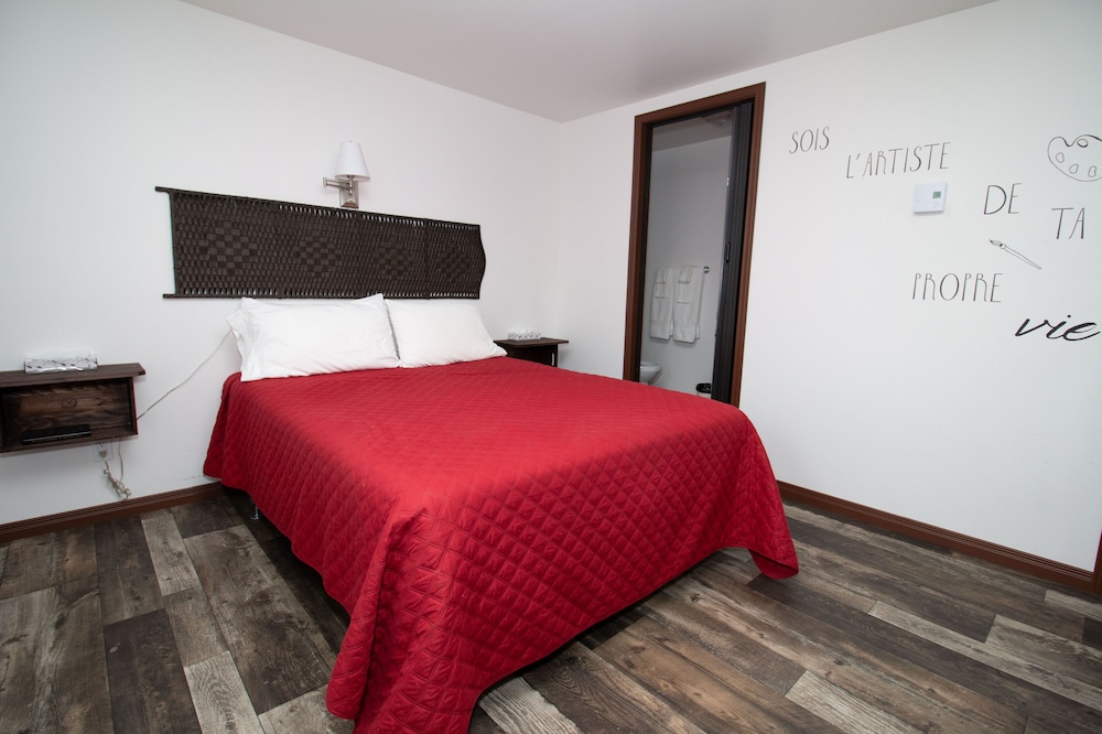 Economy Double Room photo 1