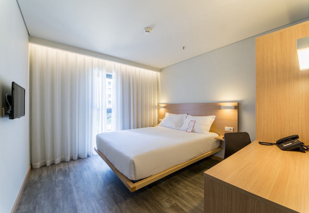 Standard Double Room, 1 Queen Bed