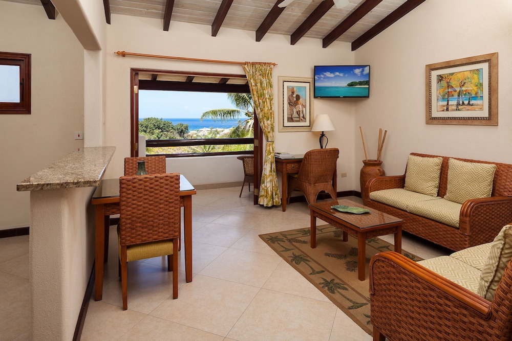 Suite, 1 Bedroom, Ocean View - Photo 2