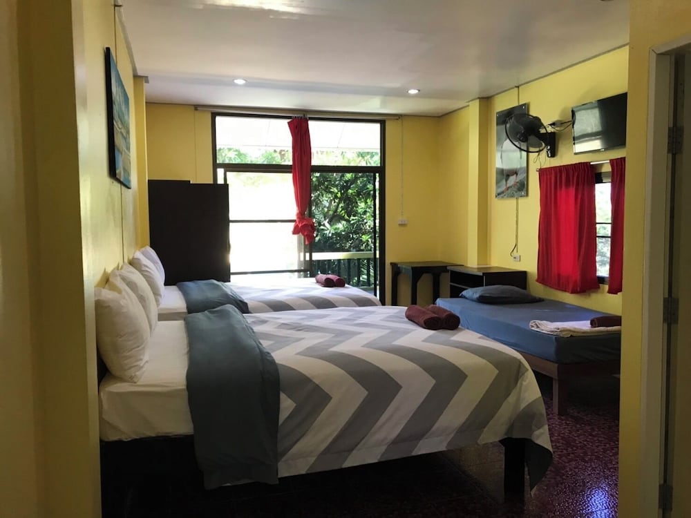 Grand Quadruple Room