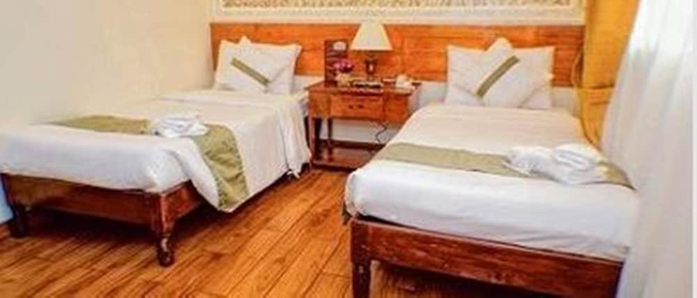 Family Room photo 1