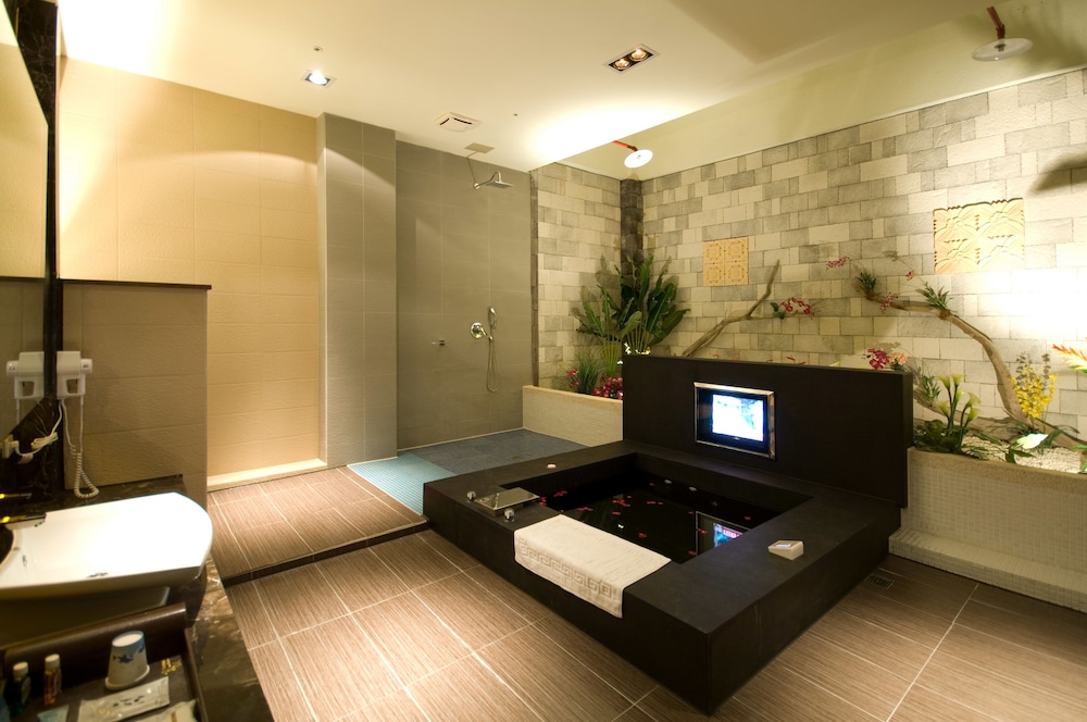 Elite Twin Room, 2 Twin Beds, Jetted Tub photo 1