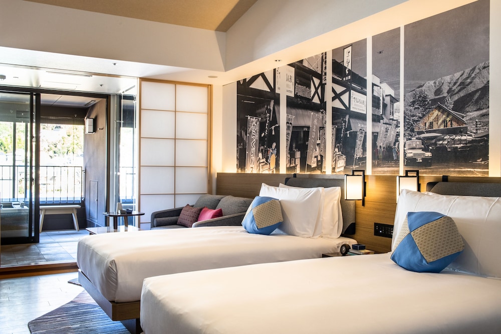 Standard Room, 2 Twin Beds, River View (Private Hot Spring) - Photo 5