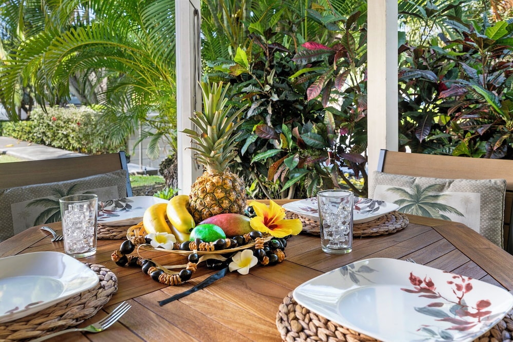 Townhome, Multiple Beds, Lanai, Garden View (Surf and Racquet 52)