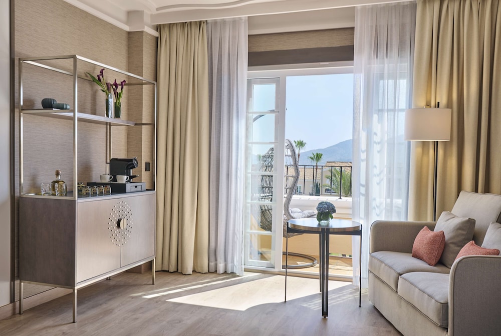 Room, Terrace (2 Twin Beds) - Photo 8