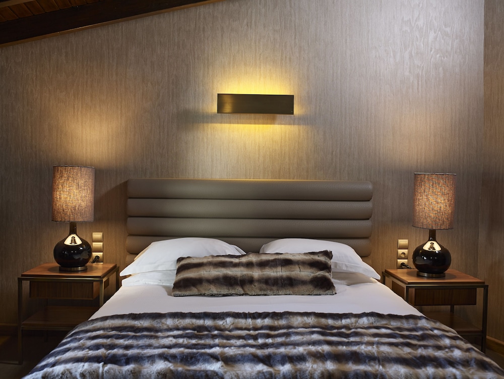 Superior Double or Twin Room photo 3