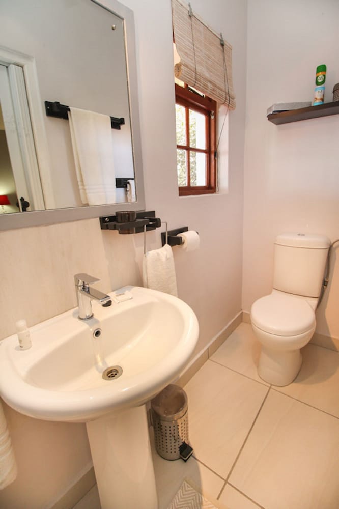 Twin Manor Room photo 2