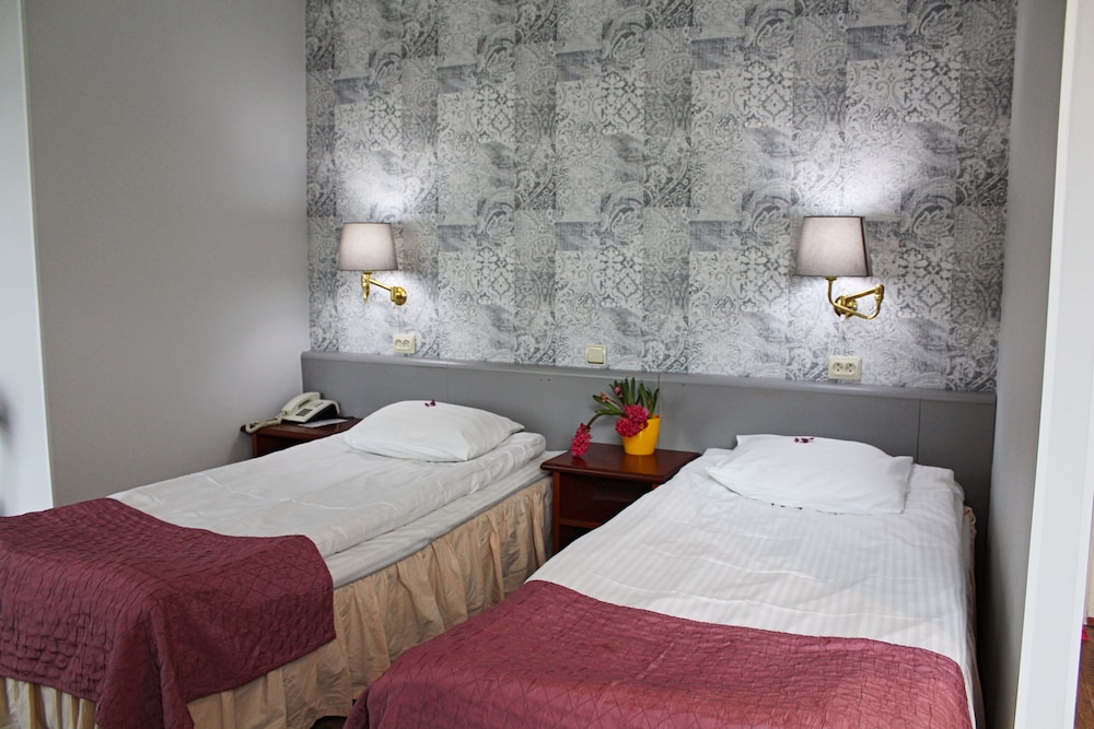 Double or Twin Room - Photo 14