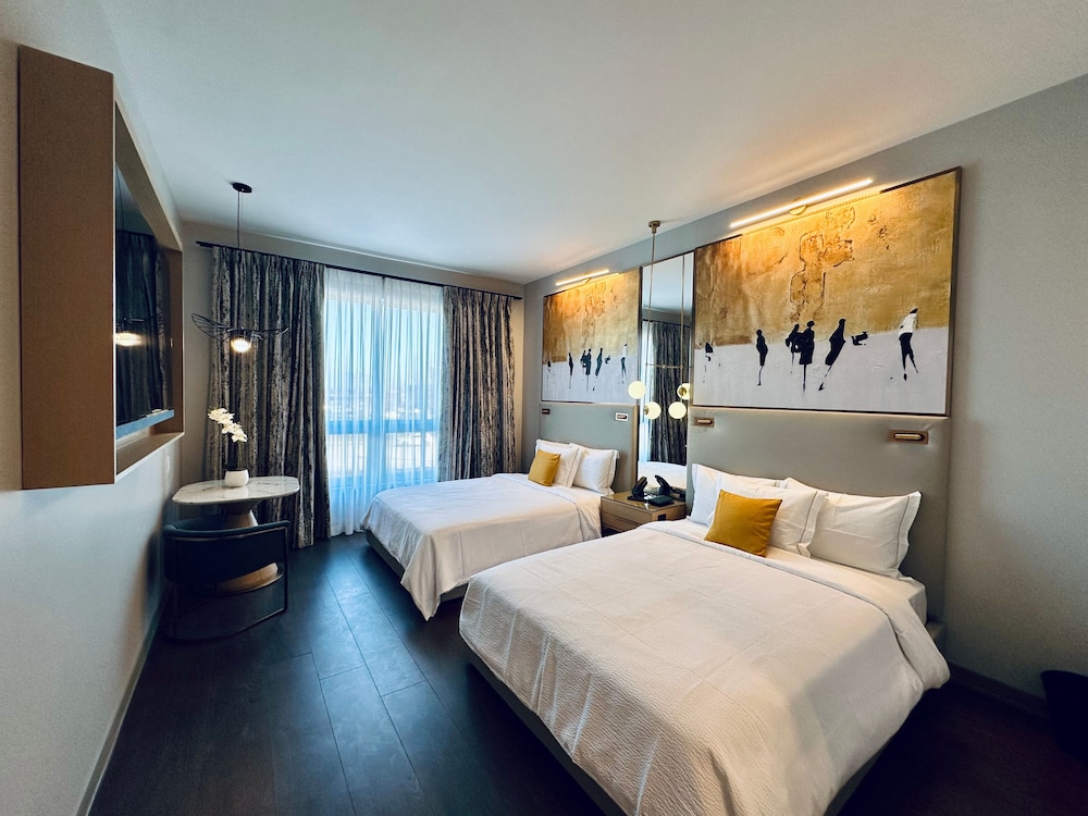 Luxury Room, 2 Queen Beds photo 1